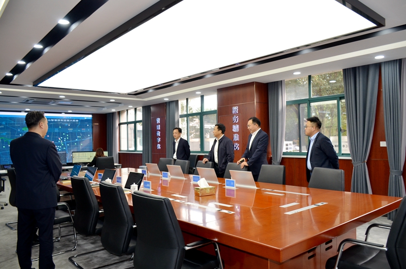 交發(fā)集團(tuán)至安保公司開展智慧停車建設(shè)調(diào)研工作.JPG
